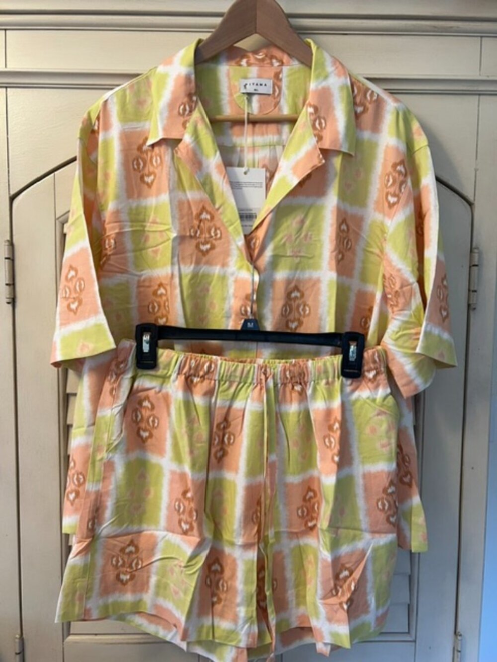 Piyama Gelato Short Sleeve Shirt Shorts Pajama Set Womens - Size M/L